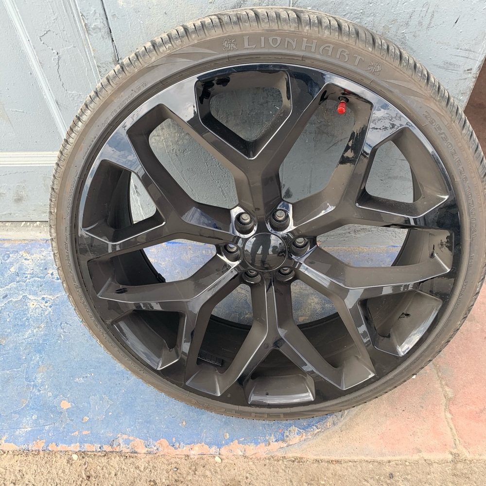Rims 26” or better offer